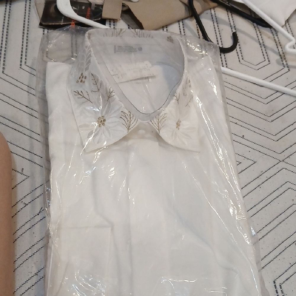 Foxcroft White Dress Shirt Classic Design